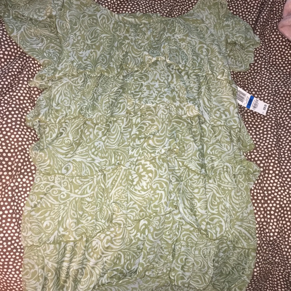 Ruffle Top! - Picture 2 of 6